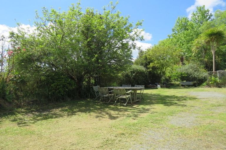 Photo of property in 605 Whakapirau Road, Whakapirau, Maungaturoto, 0583
