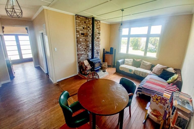 Photo of property in 858 Papatotara Road, Papatotara, Tuatapere, 9691