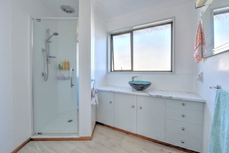 Photo of property in 86 Seaward Road, Edendale, 9825