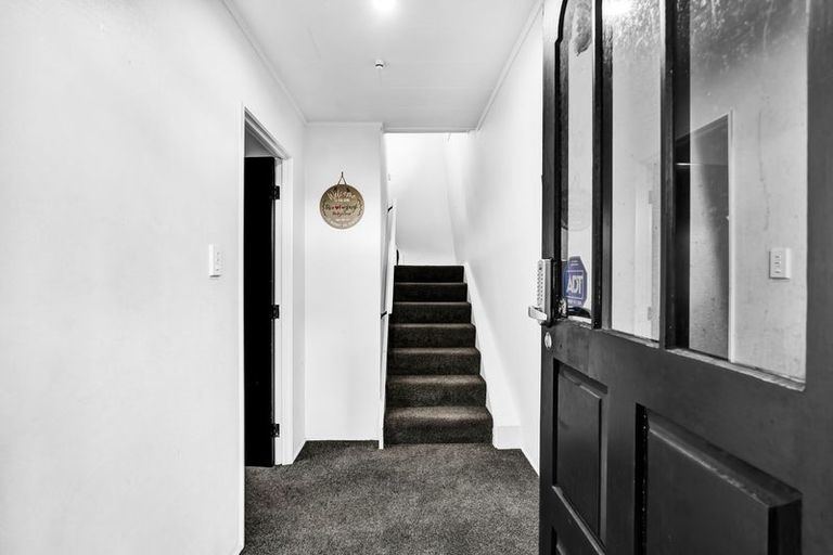 Photo of property in 52 Murray Avenue, Hawera, 4610