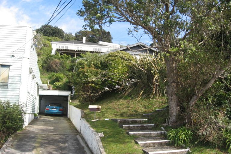 Photo of property in 28 Espin Crescent, Karori, Wellington, 6012