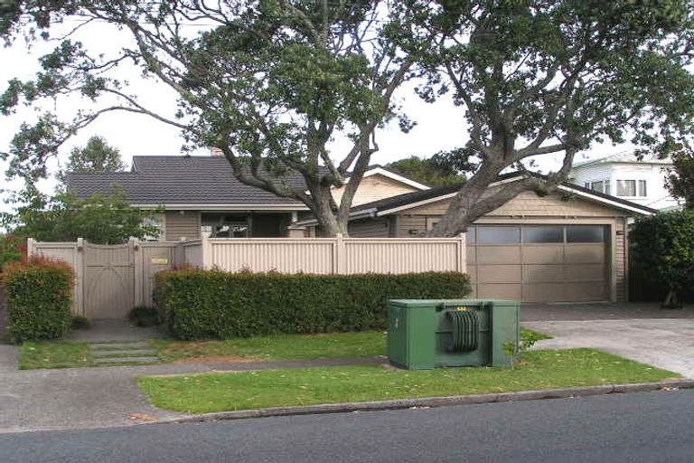 Photo of property in 2/32 Jutland Road, Hauraki, Auckland, 0622