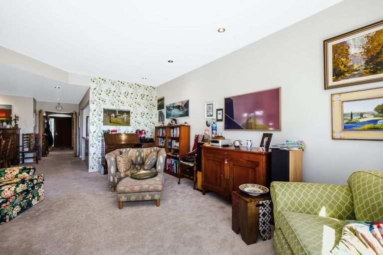 Photo of property in 34 Oroua Street, Eastbourne, Lower Hutt, 5013