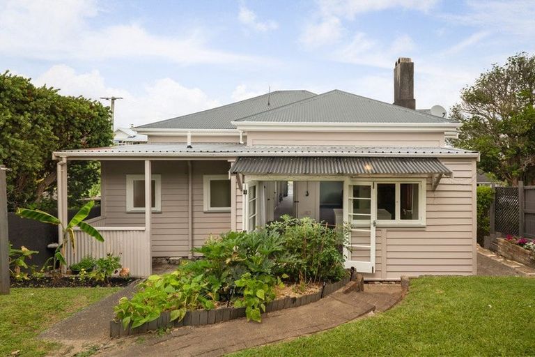 Photo of property in 601 Sealey Street, Thames, 3500