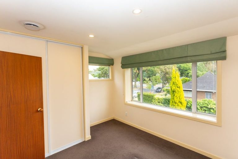 Photo of property in 1/208 Memorial Avenue, Burnside, Christchurch, 8053