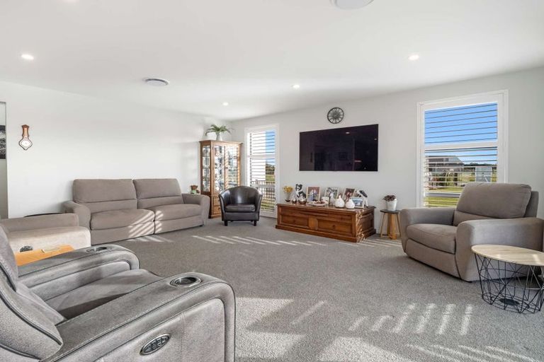 Photo of property in 12 Meadowlands Green, Allenton, Ashburton, 7700