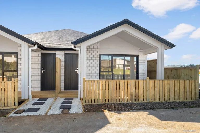 Photo of property in 22 Rorotu Avenue, Karaka, Papakura, 2113