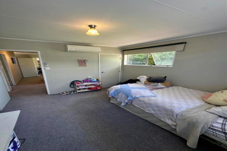 Photo of property in 50 Aniseed Grove, Timberlea, Upper Hutt, 5018