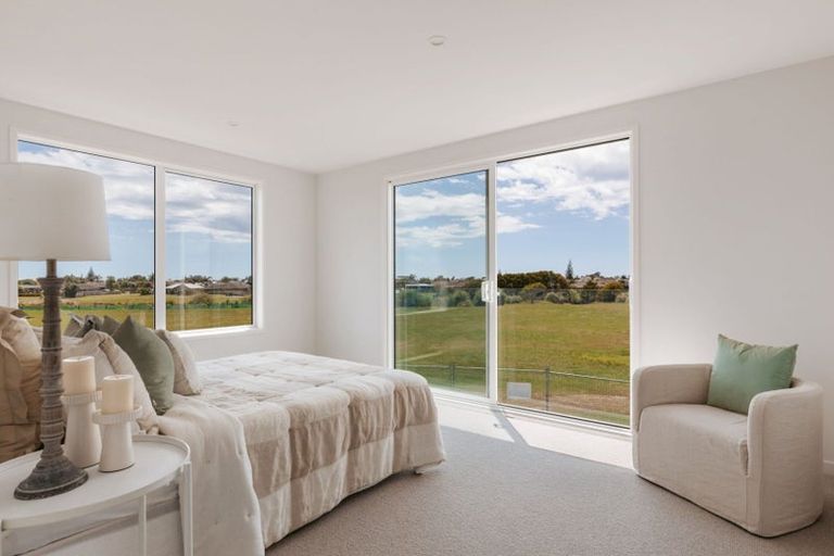 Photo of property in 10 Rehua Way, Papamoa, 3118