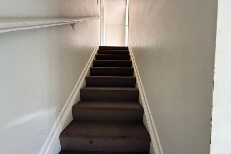 Photo of property in 2/8 Puriri Road, Manurewa, Auckland, 2102