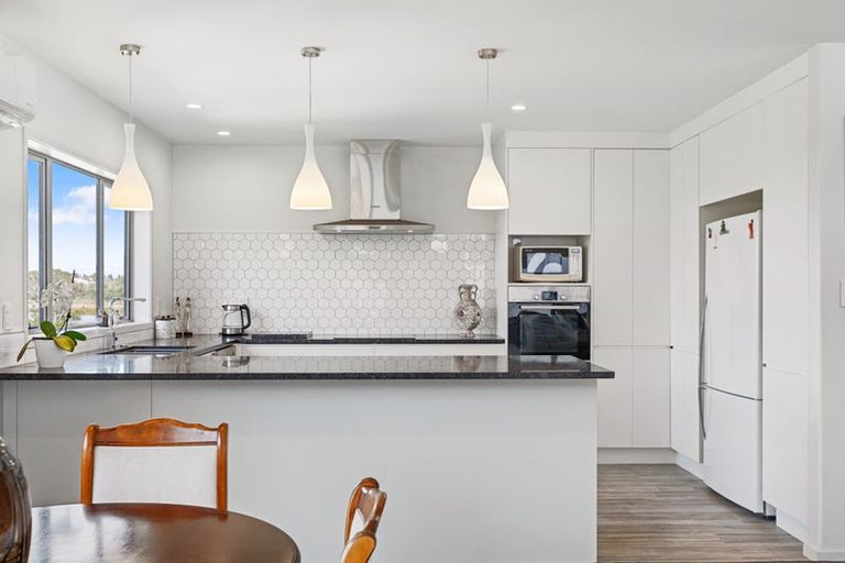 Photo of property in 11 Coach Drive, Otumoetai, Tauranga, 3110