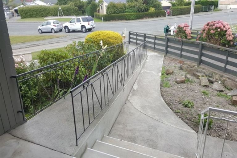 Photo of property in 12a Cameron Street, Waimate, 7924