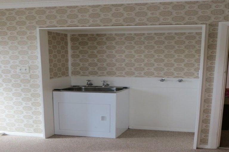 Photo of property in 1/1 Gower Street, Silverstream, Upper Hutt, 5019