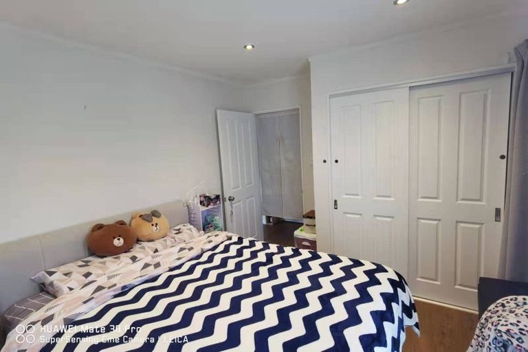 Photo of property in 43 Frank Nobilo Drive, Golflands, Auckland, 2013