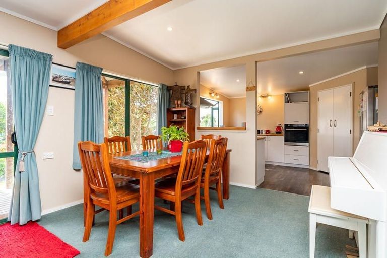 Photo of property in 1 Ferry Road, Waipu, 0510