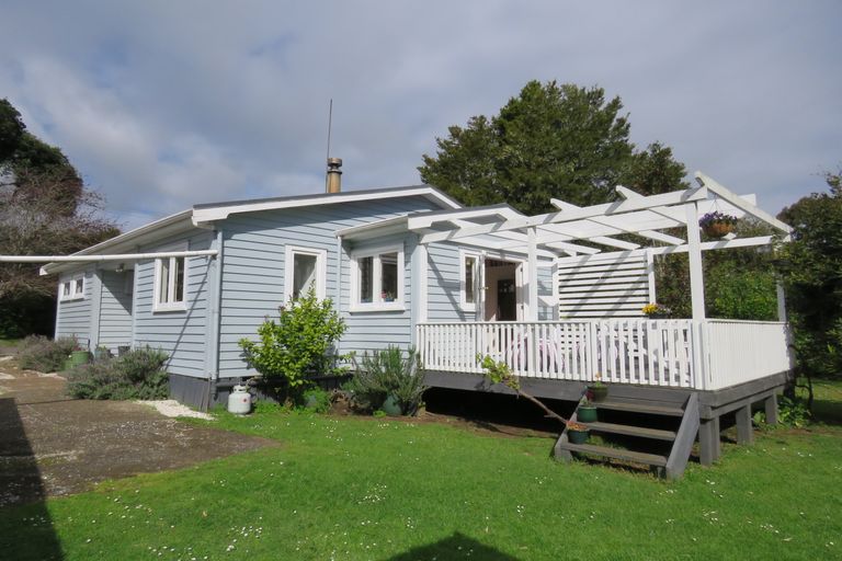 Photo of property in 28 Waimate North Road, Kerikeri, 0293