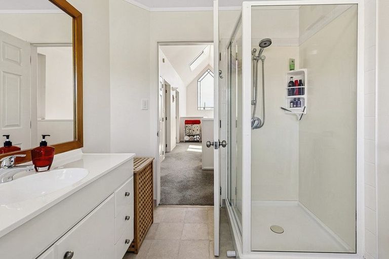 Photo of property in 6 Voyager Way, Whitby, Porirua, 5024