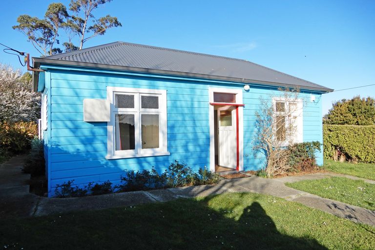 Photo of property in 23 Jessop Street, South Hill, Oamaru, 9400