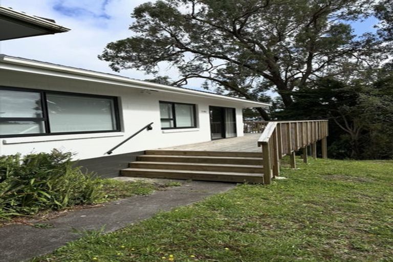Photo of property in 2/20a Chivalry Road, Glenfield, Auckland, 0629