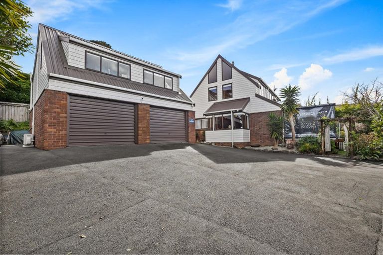 Photo of property in 27 Cherub Place, West Harbour, Auckland, 0618