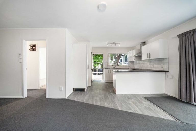 Photo of property in 2/515 Weymouth Road, Weymouth, Auckland, 2103