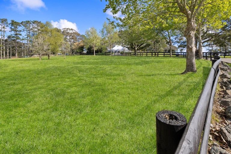Photo of property in 70 Pomona Road, Kumeu, 0891