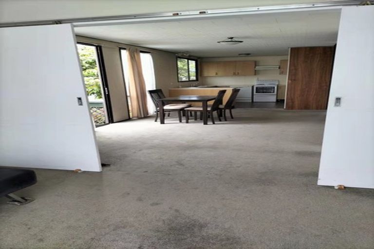 Photo of property in 26 Devonshire Road, Unsworth Heights, Auckland, 0632