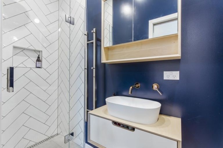 Photo of property in 32 Chamberlain Road, Karori, Wellington, 6012