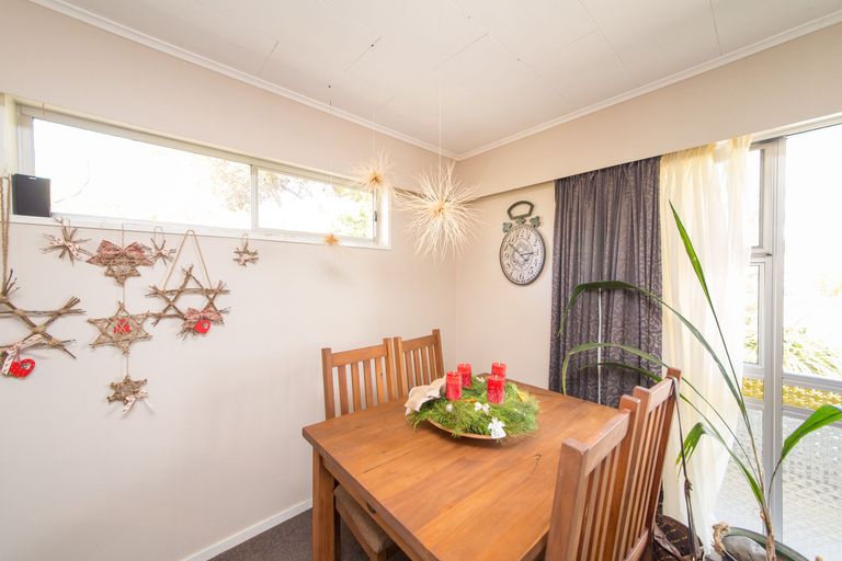 Photo of property in 18 Kaituna Street, Milson, Palmerston North, 4414