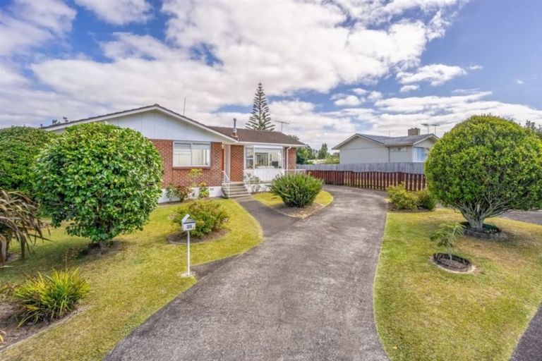 Photo of property in 35 Powrie Street, Glenfield, Auckland, 0629