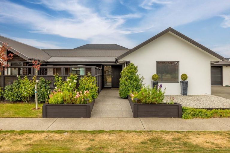 Photo of property in 10 Chimera Street, Pegasus, 7612