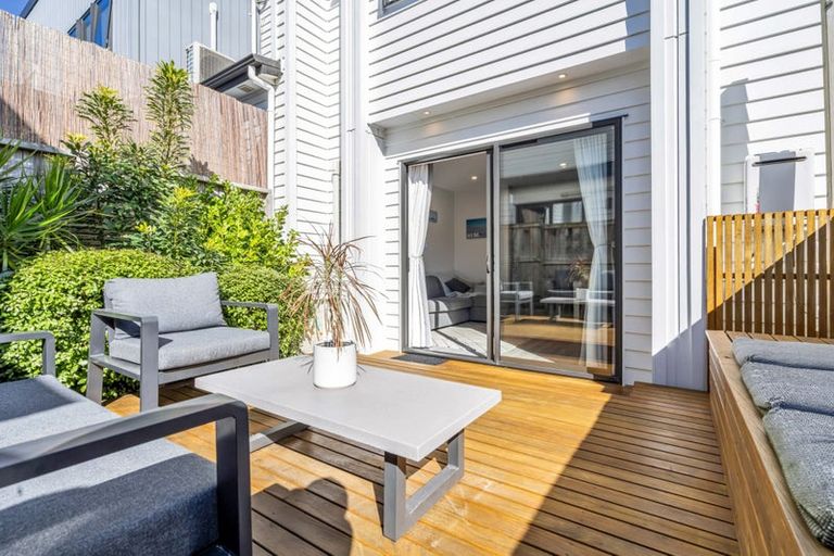 Photo of property in 12 Goodfellow Lane, Flat Bush, Auckland, 2019