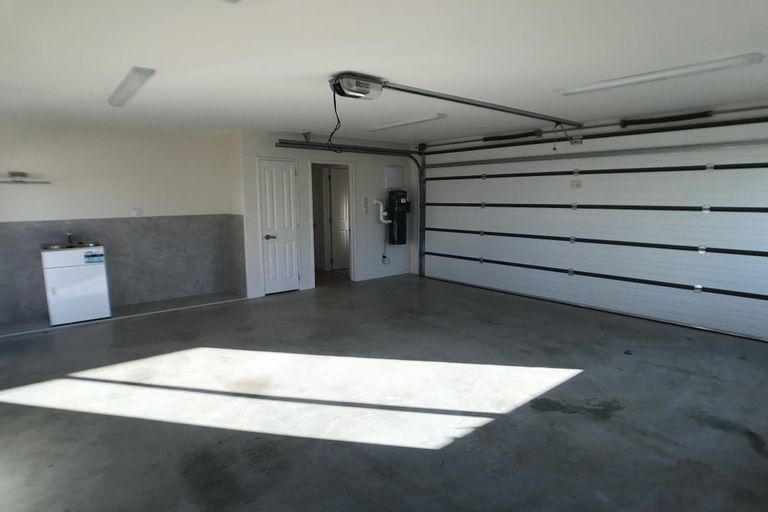 Photo of property in 79 Deep Creek Road, Waiake, Auckland, 0630