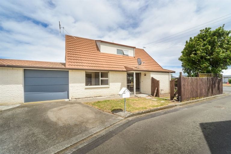 Photo of property in 1 Marece Court, Palmerston North, 4410