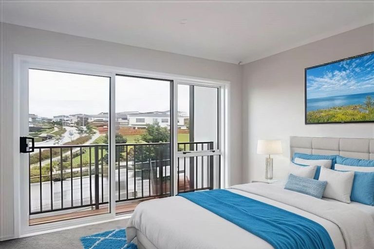 Photo of property in 2b Makura Road, Long Bay, Auckland, 0630