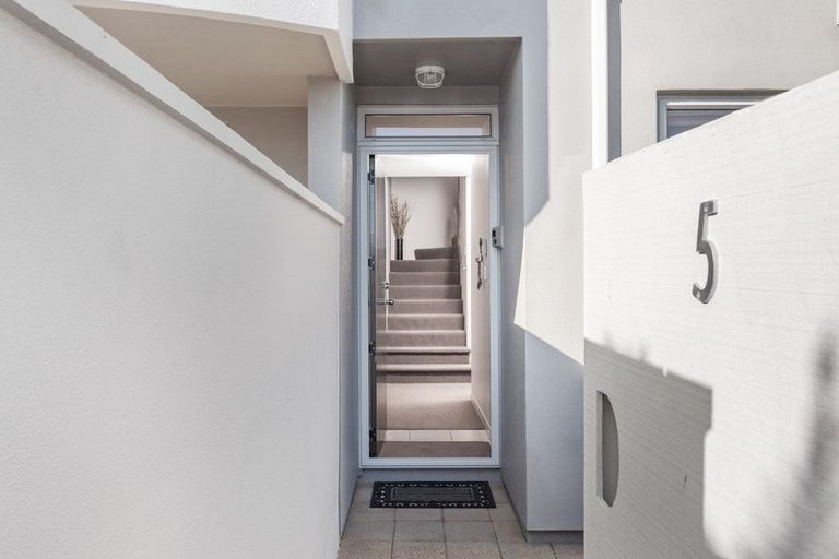 Photo of property in 5/29 Third Avenue, Tauranga, 3110