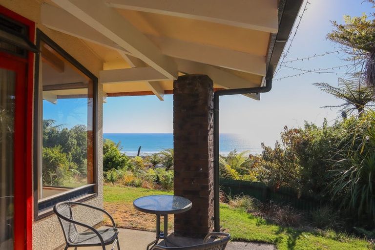 Photo of property in 22 Stanton Crescent, Karoro, Greymouth, 7805