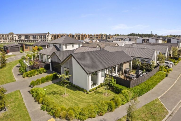 Photo of property in 52 Manakura Street, Russley, Christchurch, 8042