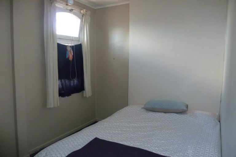 Photo of property in 10 Levy Street, Mount Victoria, Wellington, 6011