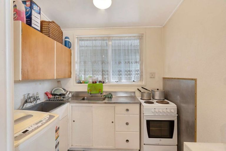 Photo of property in 1/209 Mcleod Street, Camberley, Hastings, 4120