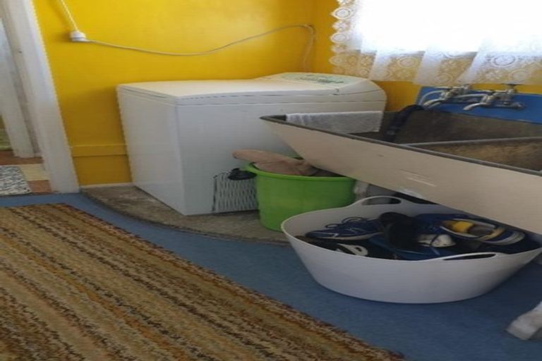 Photo of property in 13 Manchester Street, Patea, 4520