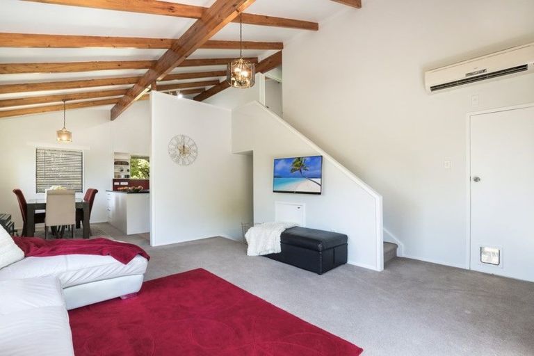 Photo of property in 10 Prestwick Place, Wattle Downs, Auckland, 2103