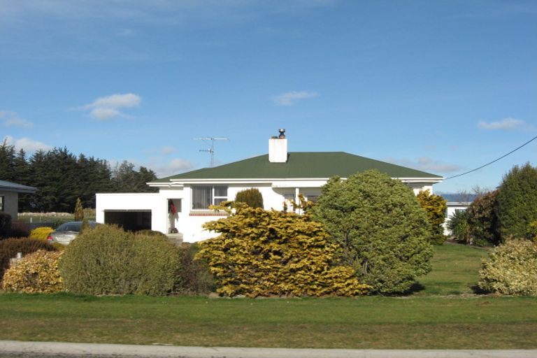 Photo of property in 81 Gerrard Road, Winton, 9783