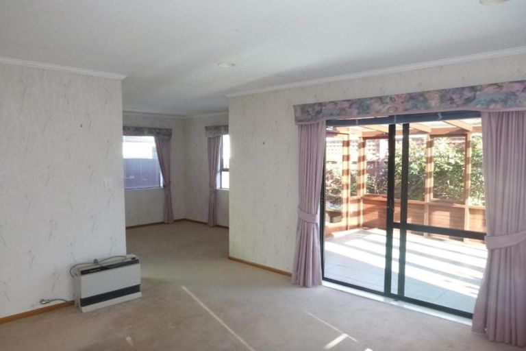 Photo of property in 39a Birdwood Road, Waterloo, Lower Hutt, 5011