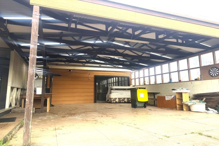 Photo of property in 386 Henderson Valley Road, Henderson Valley, Auckland, 0612