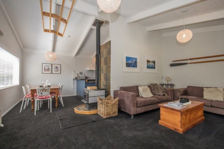 Photo of property in 206 Stone Street, Wanaka, 9305