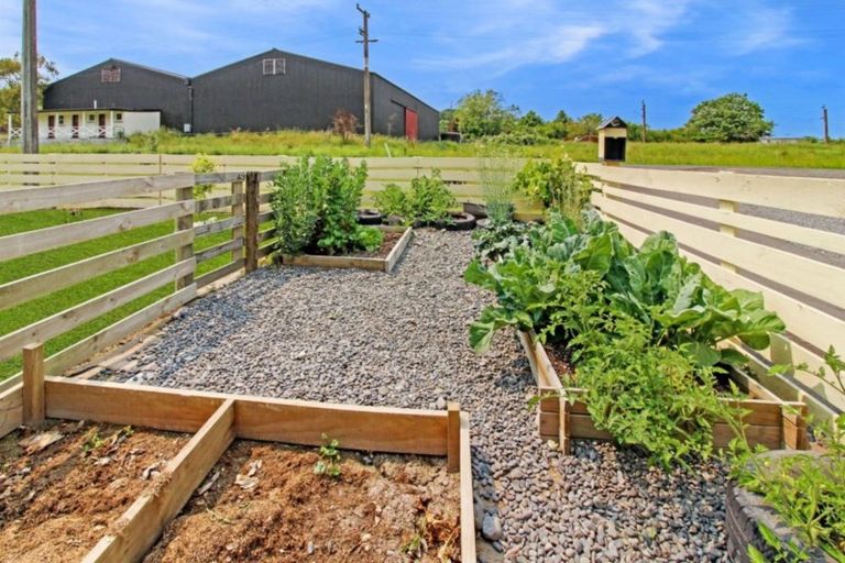 Photo of property in 7 Kotukutuku Road, Hunterville, 4730