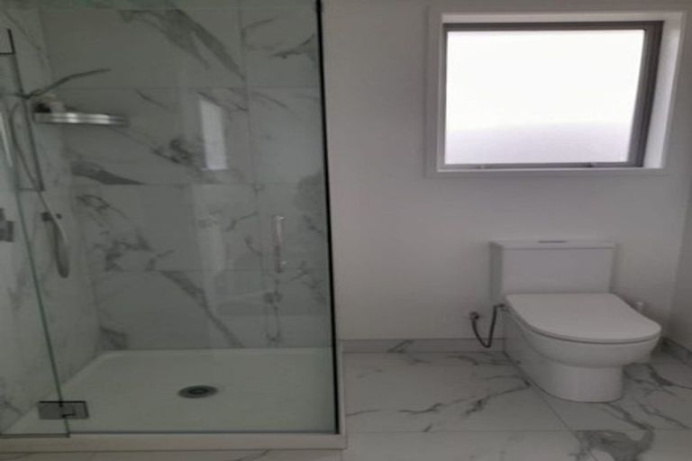 Photo of property in 2/11 Cressy Street, Waterloo, Lower Hutt, 5011