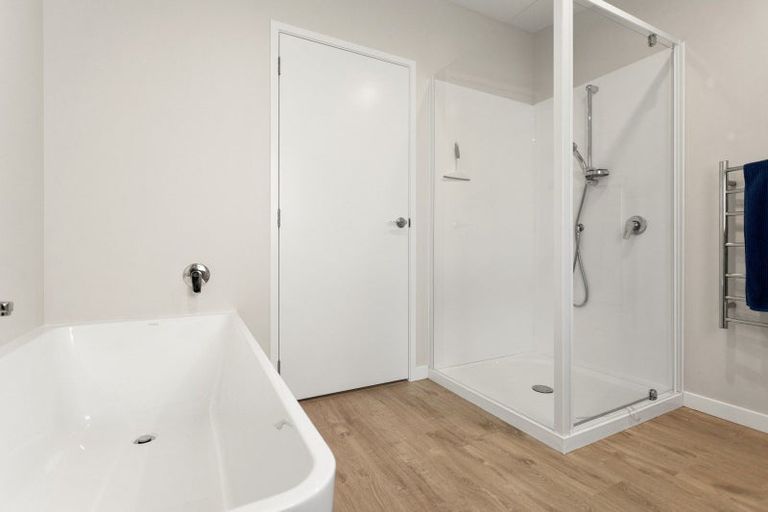 Photo of property in 8 Ngaroma Crescent, Whitianga, 3510