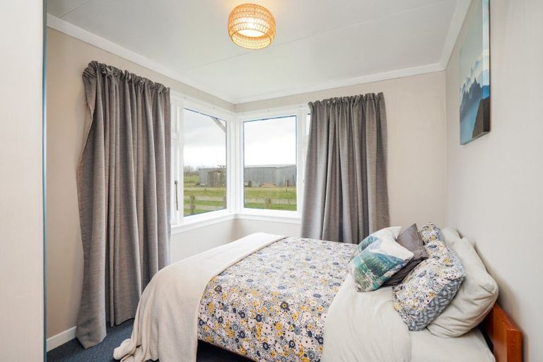 Photo of property in 565 Otautau Wreys Bush Road, Waikoura, Otautau, 9689